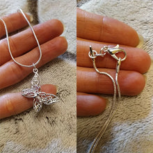 Cargar imagen en el visor de la galería, -COLGANTE MARIPOSA DE PLATA 925
