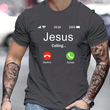 Cargar imagen en el visor de la galería, -CAMISETA JESÚS CALLING UNISEX
