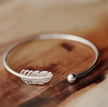 Load image into Gallery viewer, -BRAZALETE PLATA 925 PLUMA

