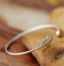 Load image into Gallery viewer, -BRAZALETE PLATA 925 PLUMA
