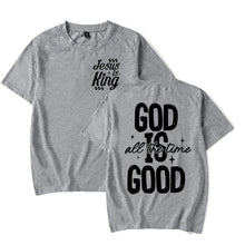 Cargar imagen en el visor de la galería, -CAMISETA UNISEX JESUS ES EL REY Y DIOS ES BUENO
